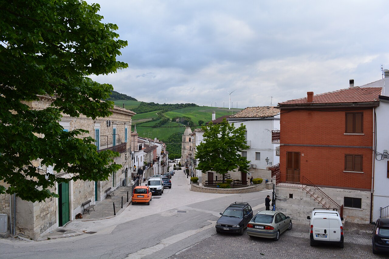 Panorama autentico del borgo di Alberona e delle colline dei Monti Dauni