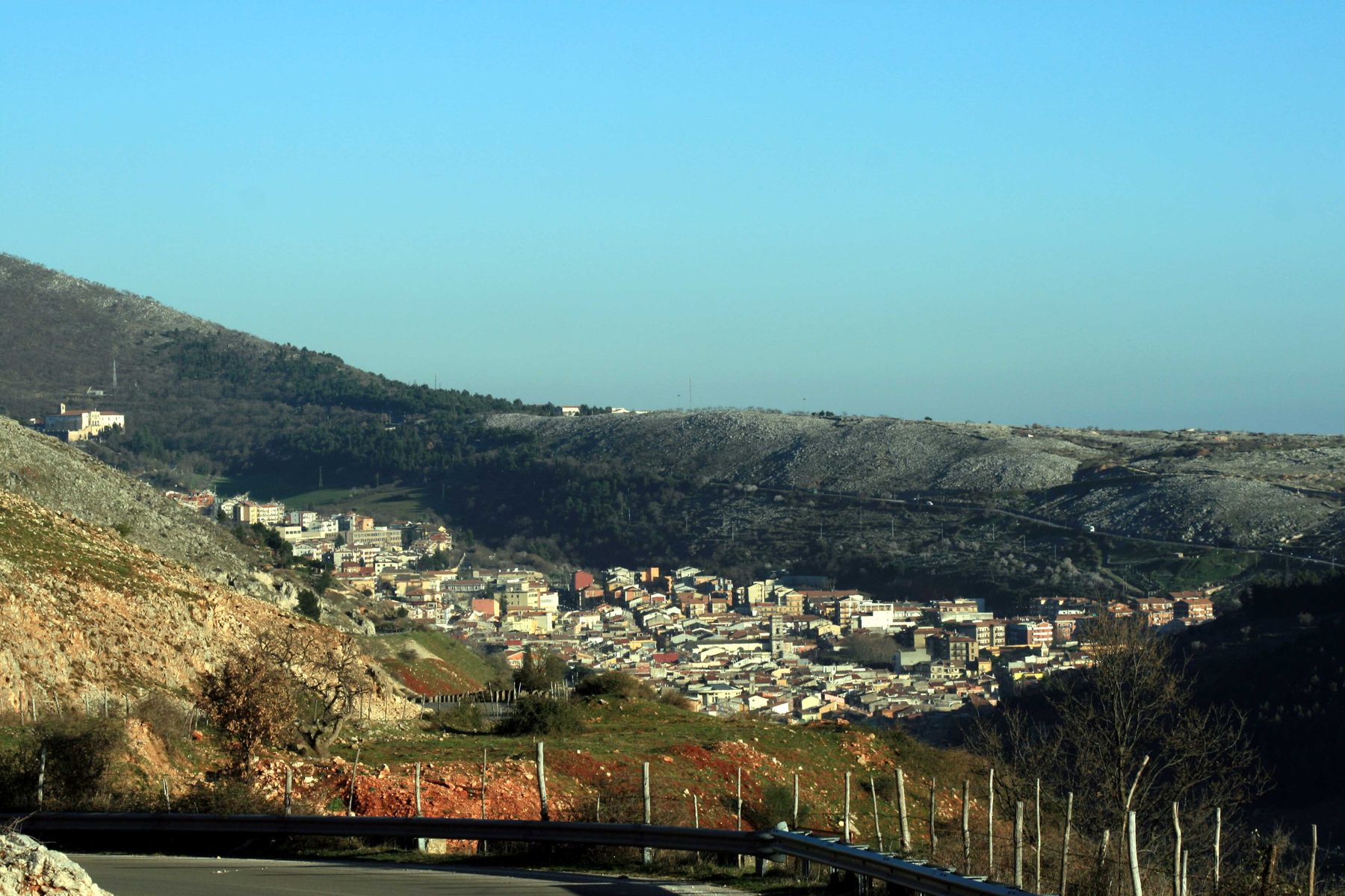Veduta panoramica dell’abitato di San Marco in Lamis dalla collina